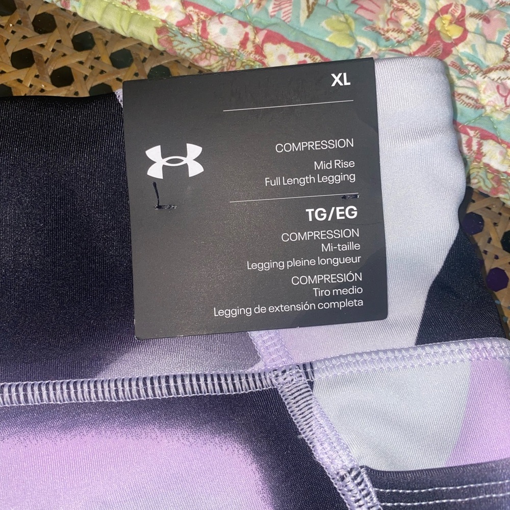 NWT Under Armour Women pink camo compression full length mid-rise leggings XL